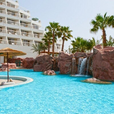 Leonardo Plaza Pool 3