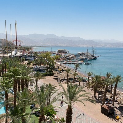 Leonardo Plaza Beach